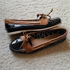 ❤️SOLD❤️ Sperry Patent Topsider Boatshoe Size 6